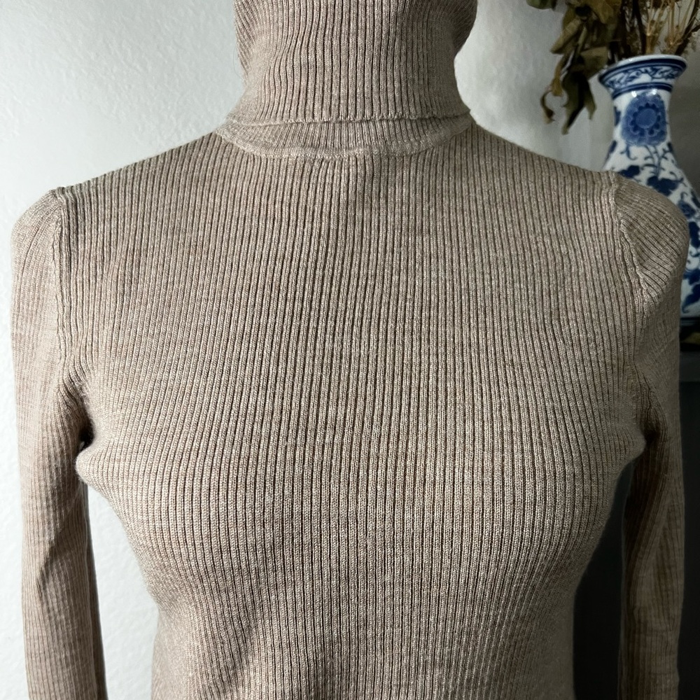 Uniqlo Wool Long Sleeve Ribbed Turtle Neck - Picture 4 of 7